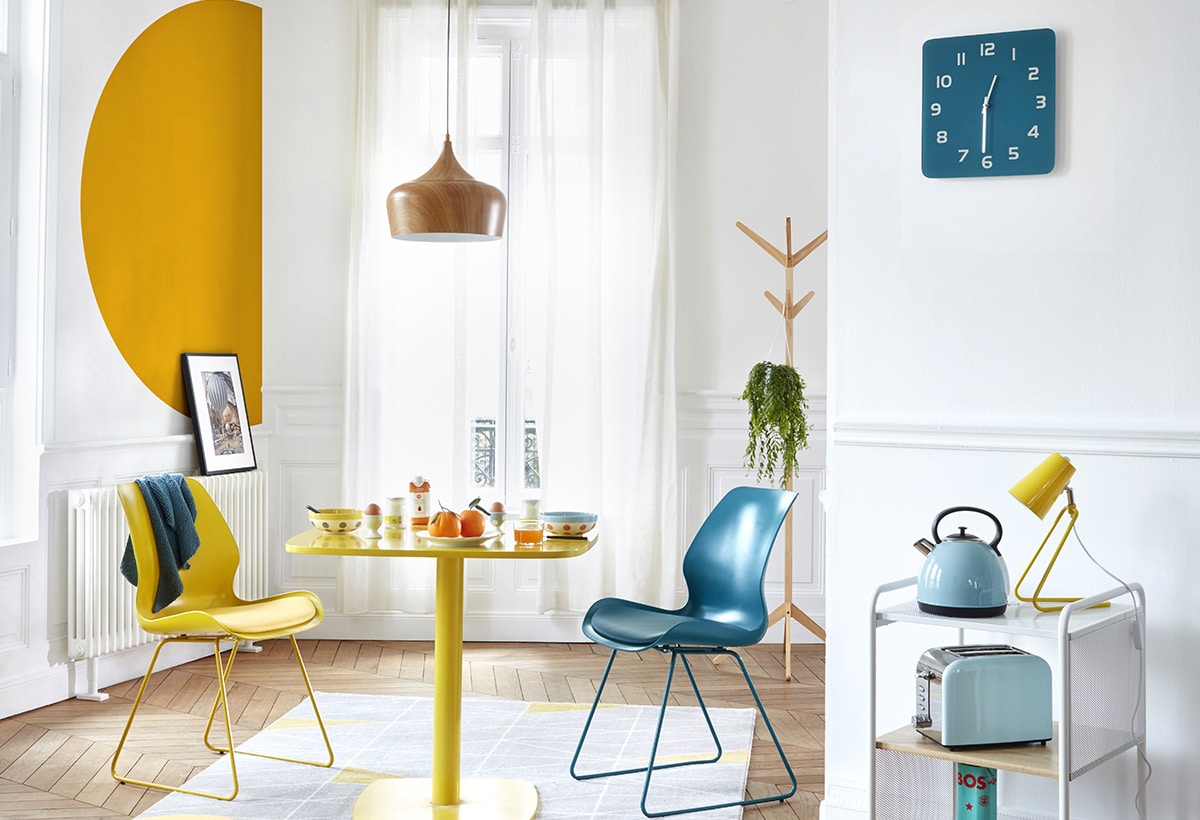 Palette de couleurs harmonieuses avec le jaune citron dans la décoration intérieure