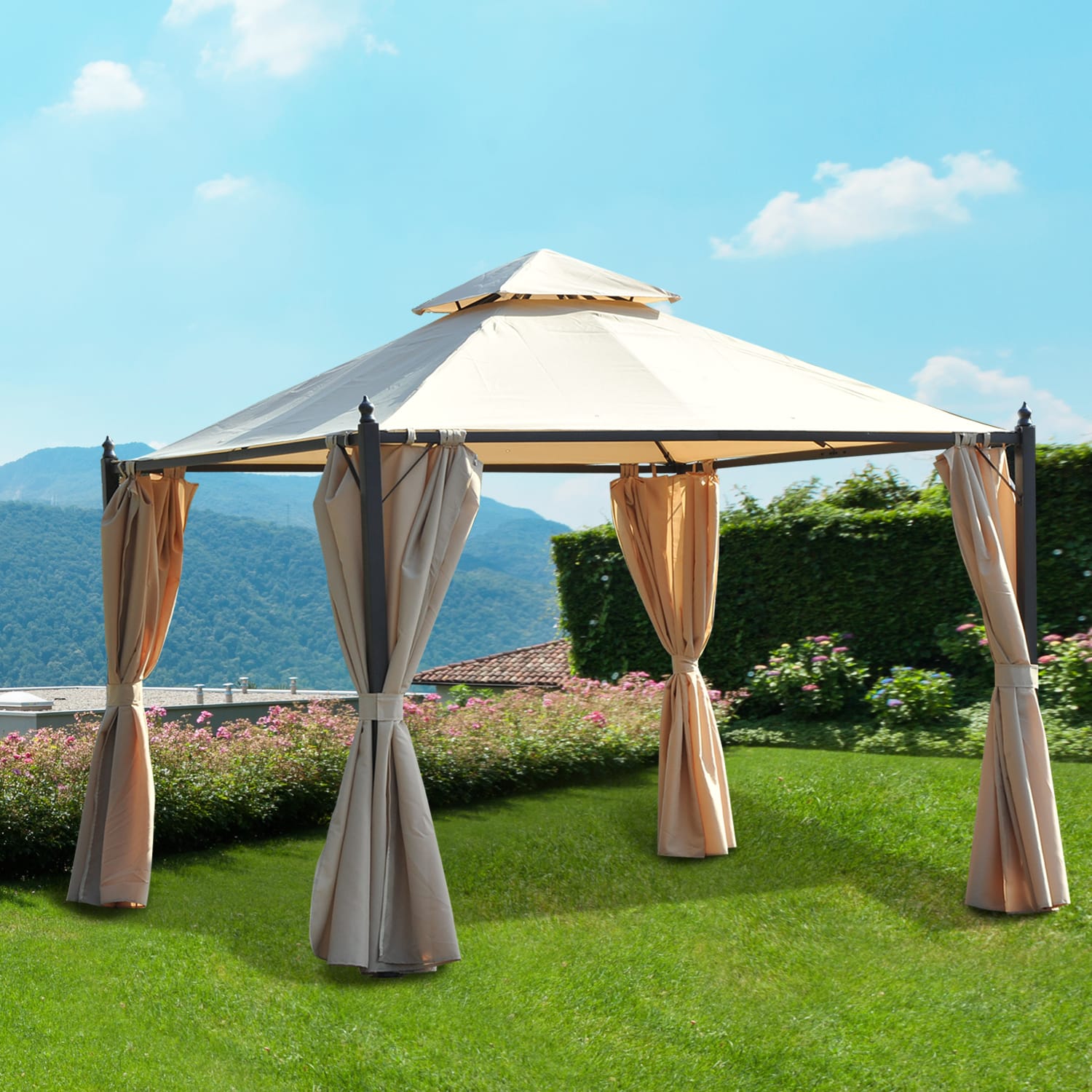 jardin verdoyant avec piscine et tonnelle pour se détendre