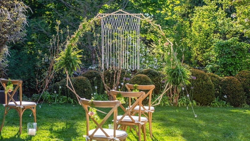 Étapes clés pour fabriquer une arche de jardin en bois : un guide complet